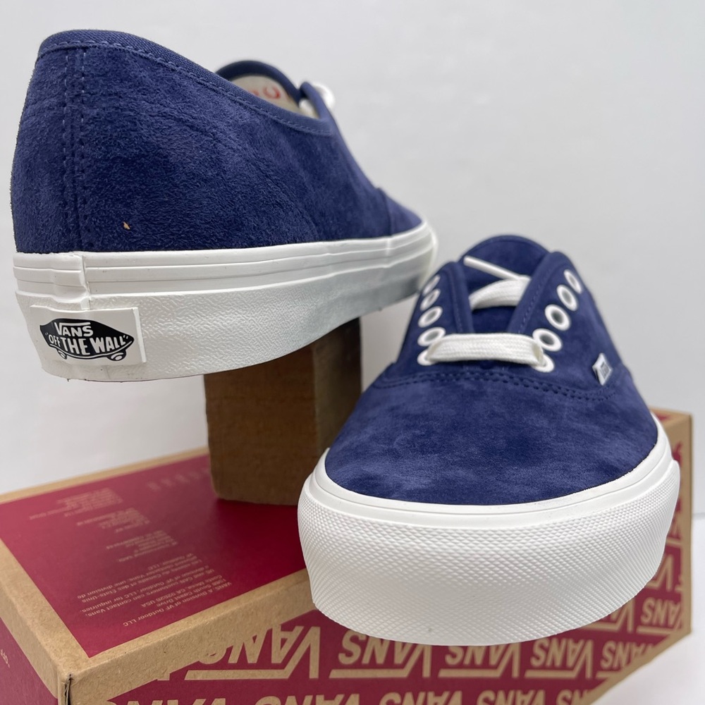 Vans Men’s Authentic
Pig Suede Deep Twilight Sneakers 
Vans Navy Suede Low-Tops - Picture 16 of 16